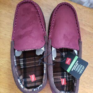 Hanes Memory Foam Slippers